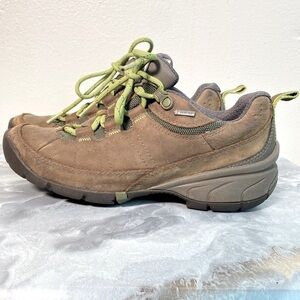Clarks Outdoor Women's WaveWalk Gore Tex Hiking Shoes Brown Waterproof Size 6.5
